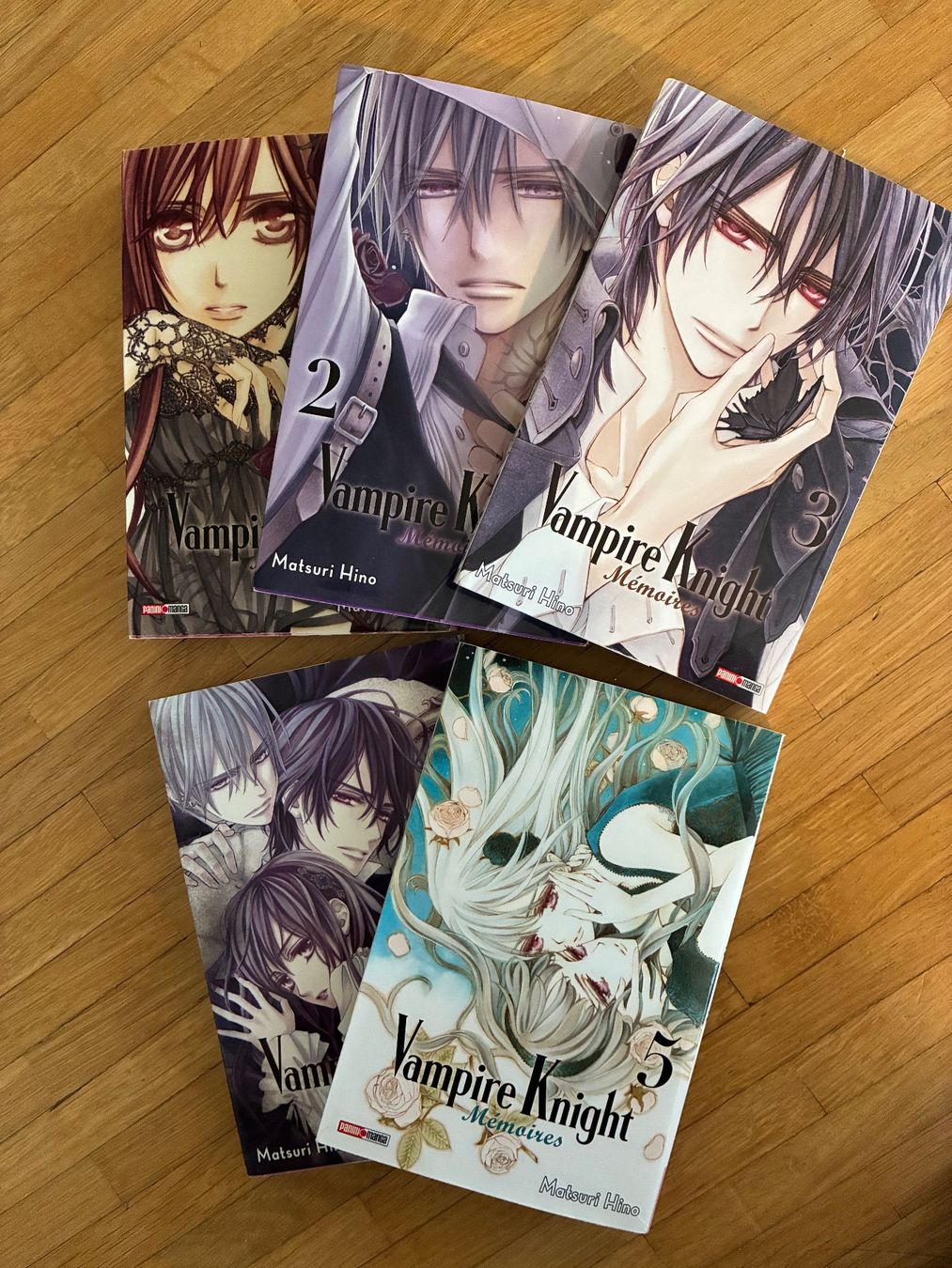 BD: Vampire Knights Mémoire 1-5 – D'occasion à Lausanne par Cocotteka 1