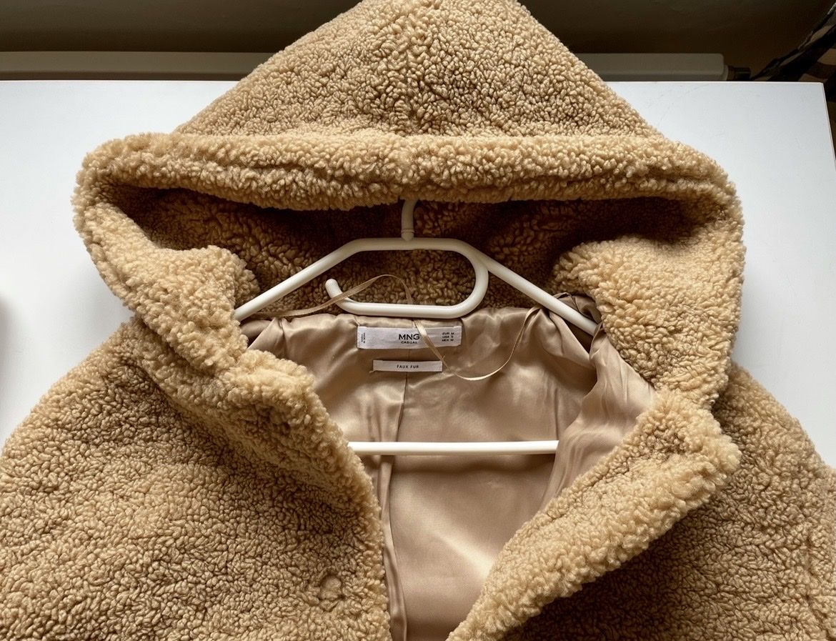 Mango Giacche: Teddy Jacke von Mango mit Kapuze, Grösse M – Nuovo (secondo la descrizione) da Gockhausen venduto da AnneT07 1