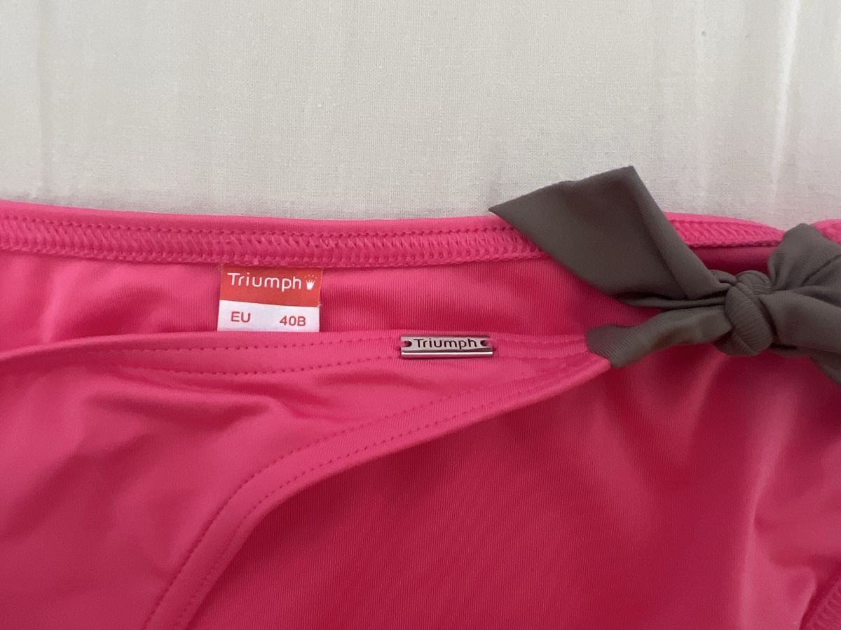 Triumph Costumi da bagno & Bikini: Maillot de bain Triumph rose Taille 40B neuf – Nuovo (secondo la descrizione) da Vernier venduto da lea_77bv 1