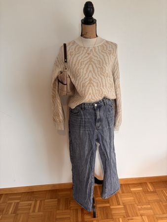 Winterlicher Damenpullover mit Muster, Grösse M