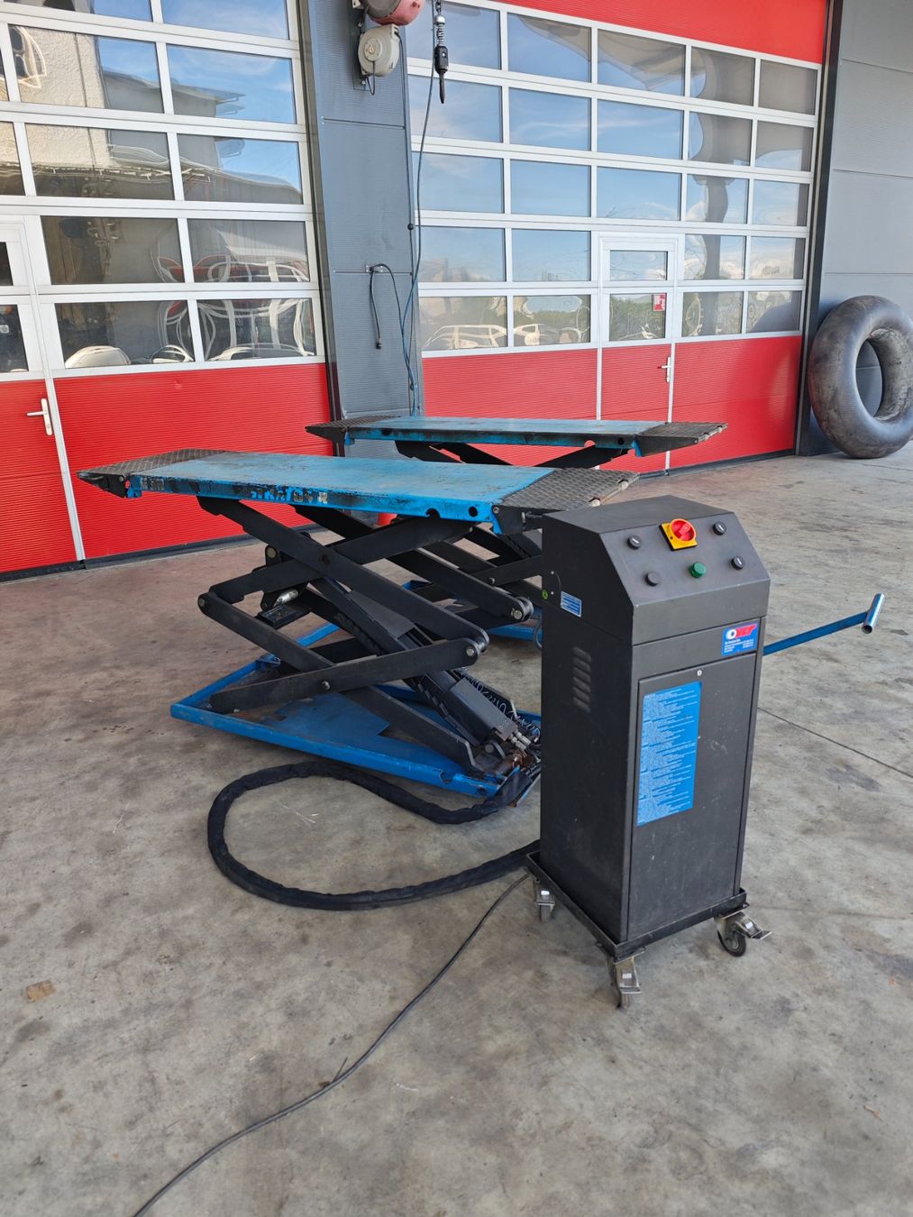 Piattaforme elevatrici & Crick: Autolift Hebebühne Scherenhebebühne Transportabel – Usato da Burgdorf venduto da duhe62 6