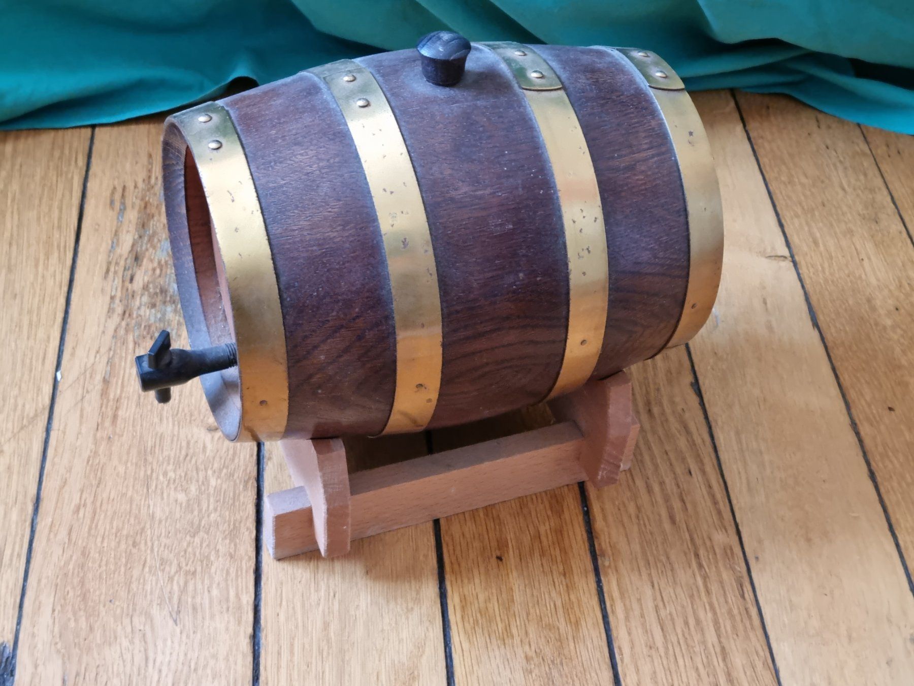 Accessori: Deko Holzfass – Usato da Schaffhausen venduto da Leveron13