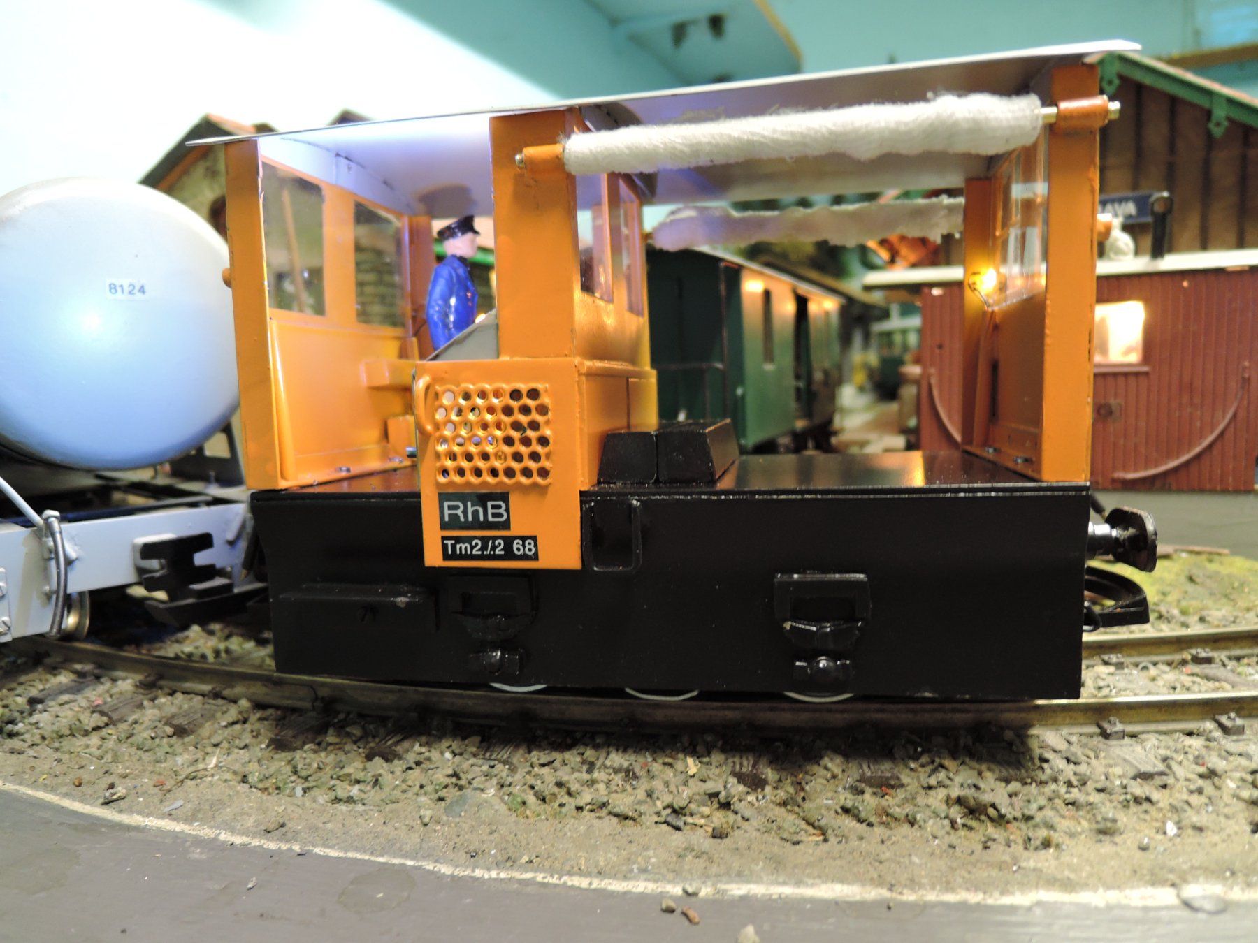 Modellini di ferrovie: RhB Lok (Traktor) Eigenbau aus Messing – Usato da Magden venduto da dbglgb 4