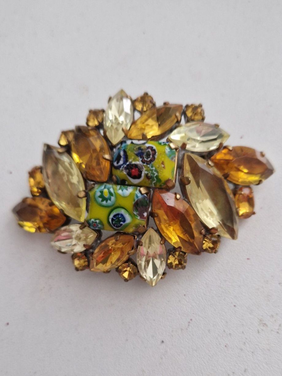 Gablonzer Broches & Aiguilles: Traumhafte Gablonzer Brosche – D'occasion à Oberwil BL par ehrenamt