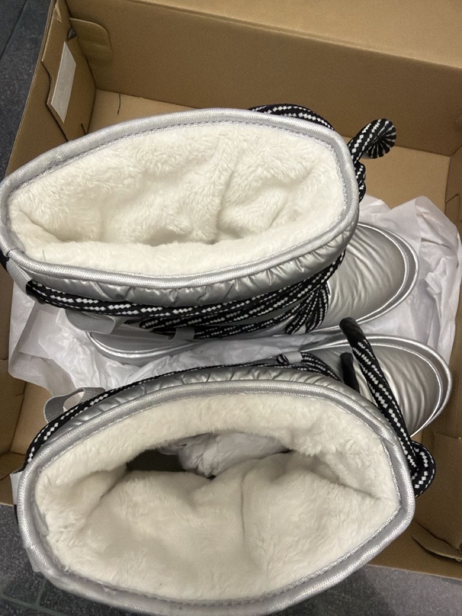 Damenschuhe: Roxy Winterschuhe Silber Grösse 39 neuwertig – Neu und originalverpackt aus Wollerau von Rau08 1