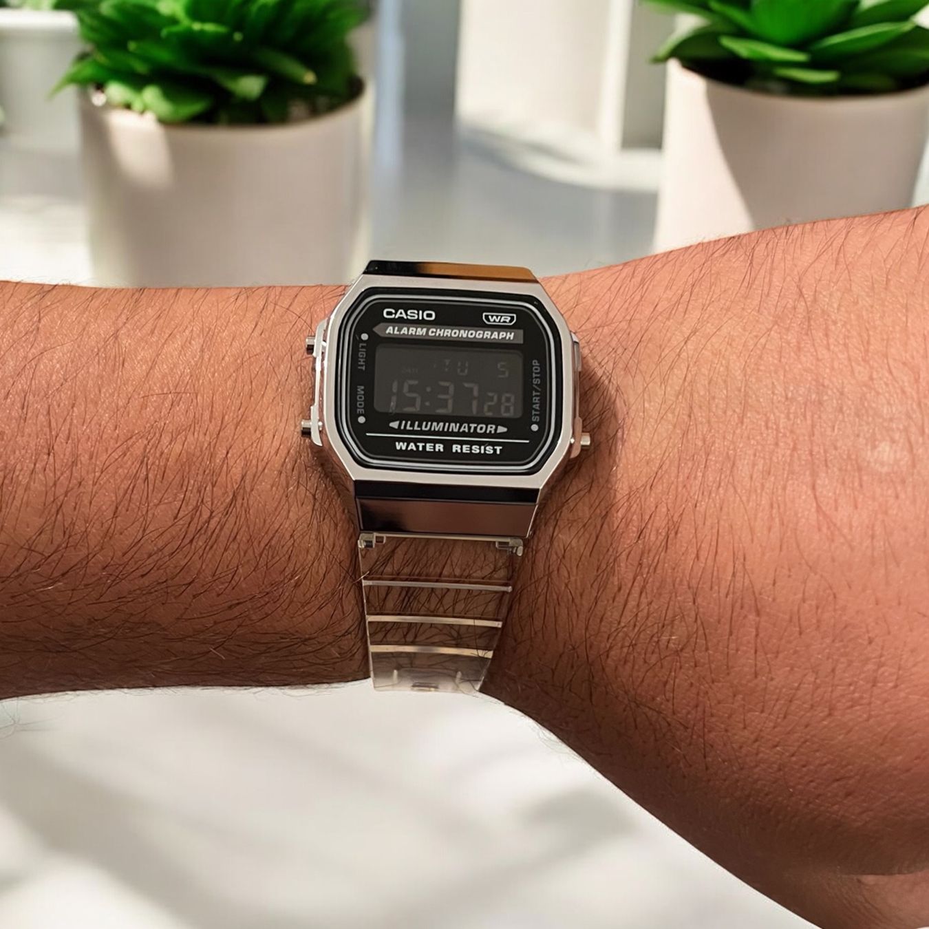 Casio Orologi: Casio Armbanduhren A168XES-1BDF – Nuovo e nell'imballaggio originale da Adlikon b.Regensdf venduto da GPITIME