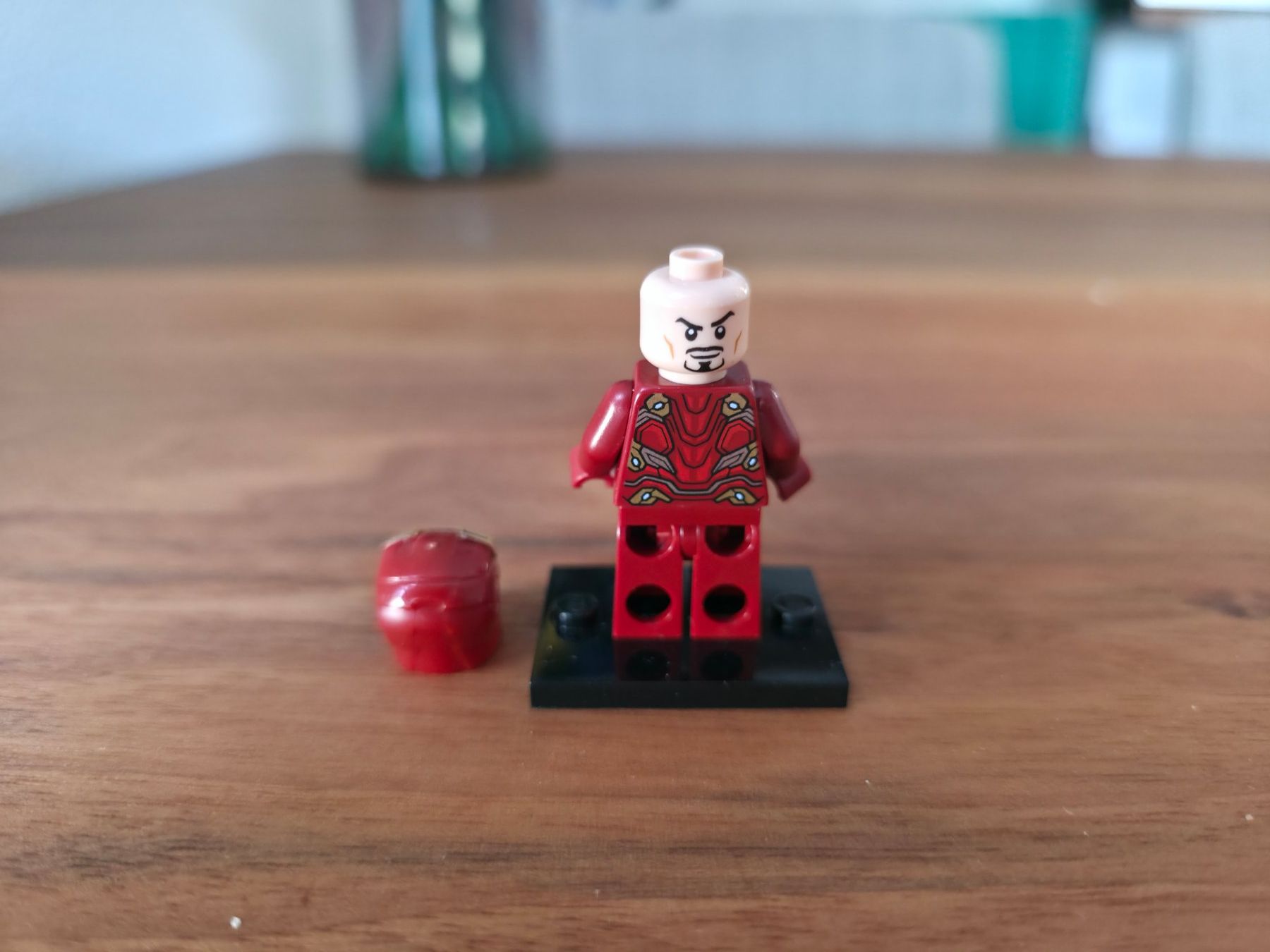 Lego Statuette: Lego Marvel Minifigur Iron Man – Usato da Laufen venduto da elias39 2