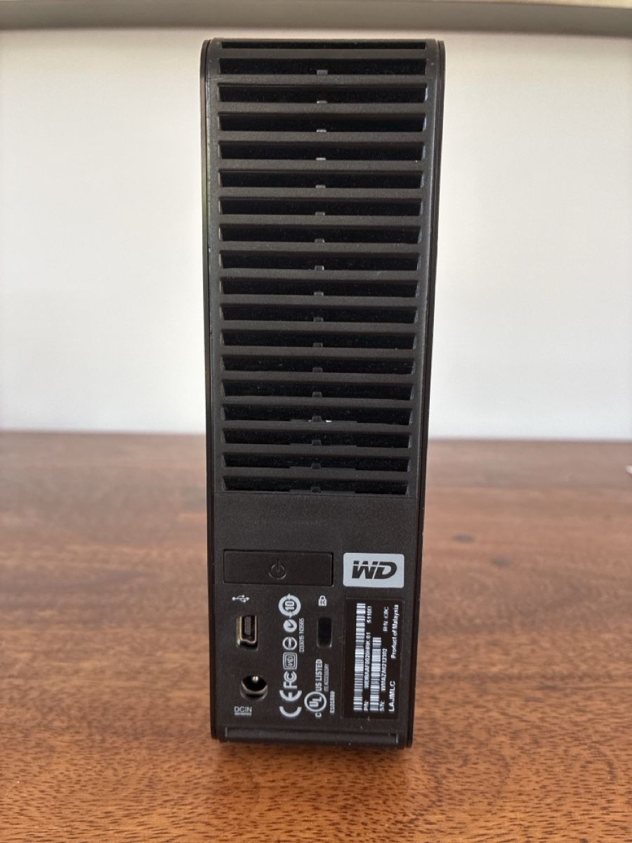 Western Digital Dischi rigidi: WD My Book External Hard Drive 2TB Used – Usato da Dietlikon venduto da henman325 2
