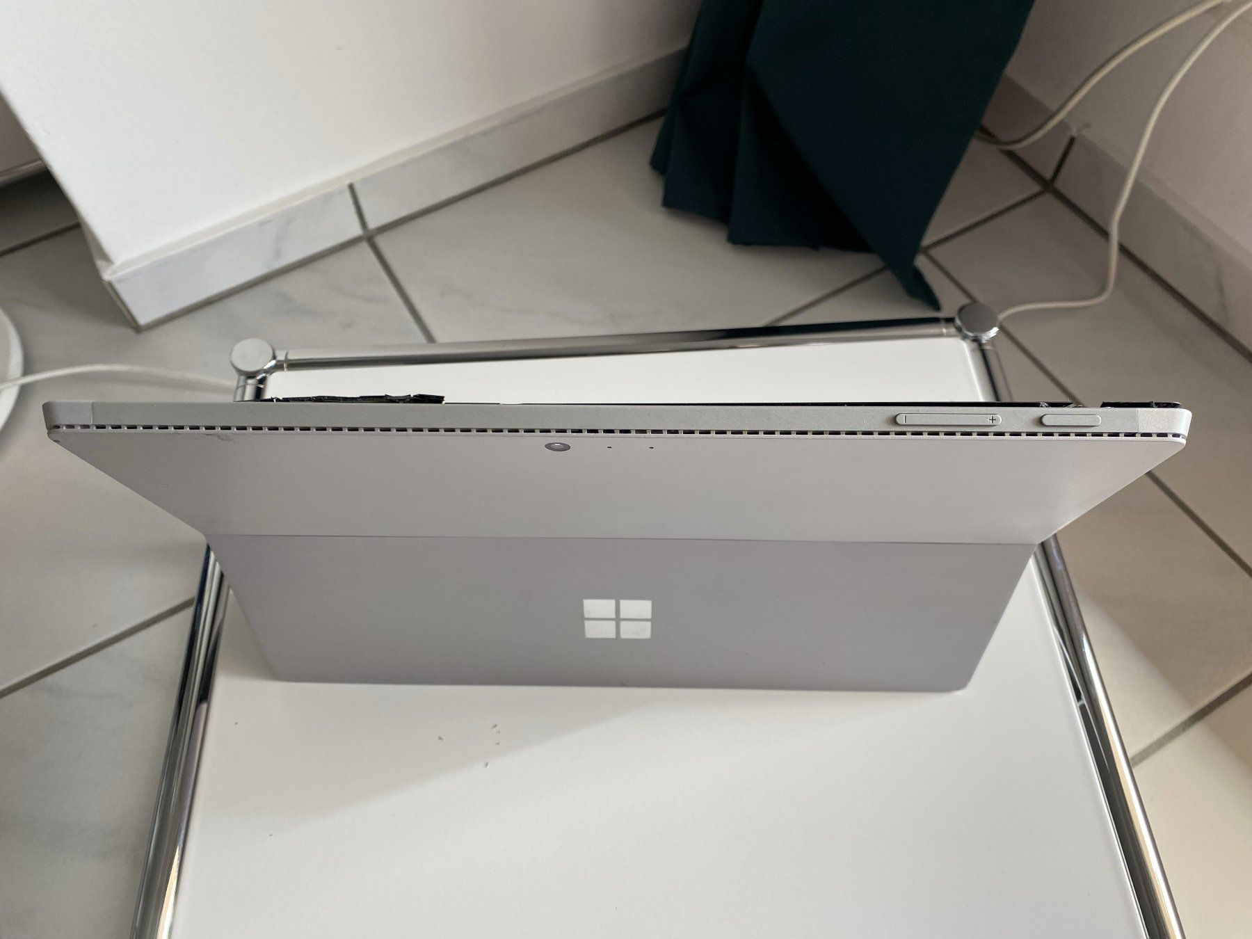 Microsoft Notebooks: Microsoft Surface Pro 4 1724 – Displayschaden defekt – Defekt aus Wetzikon ZH von BackToRetro 5