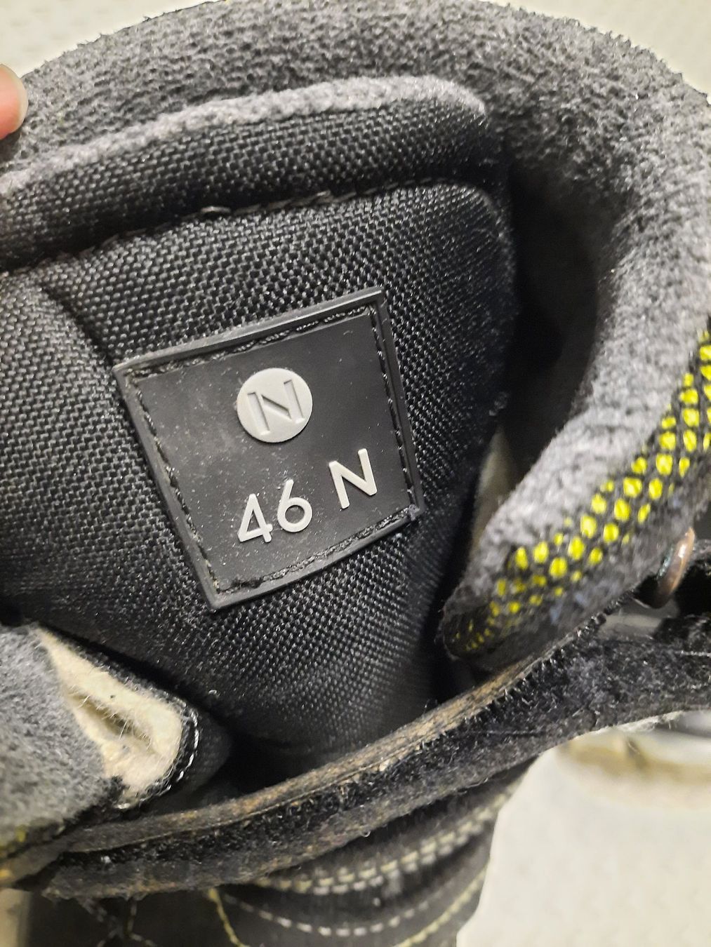 Scarpe per ragazzi: Winterschuhe 46N Gr. 39 – Usato da Rothrist venduto da Ellie 1