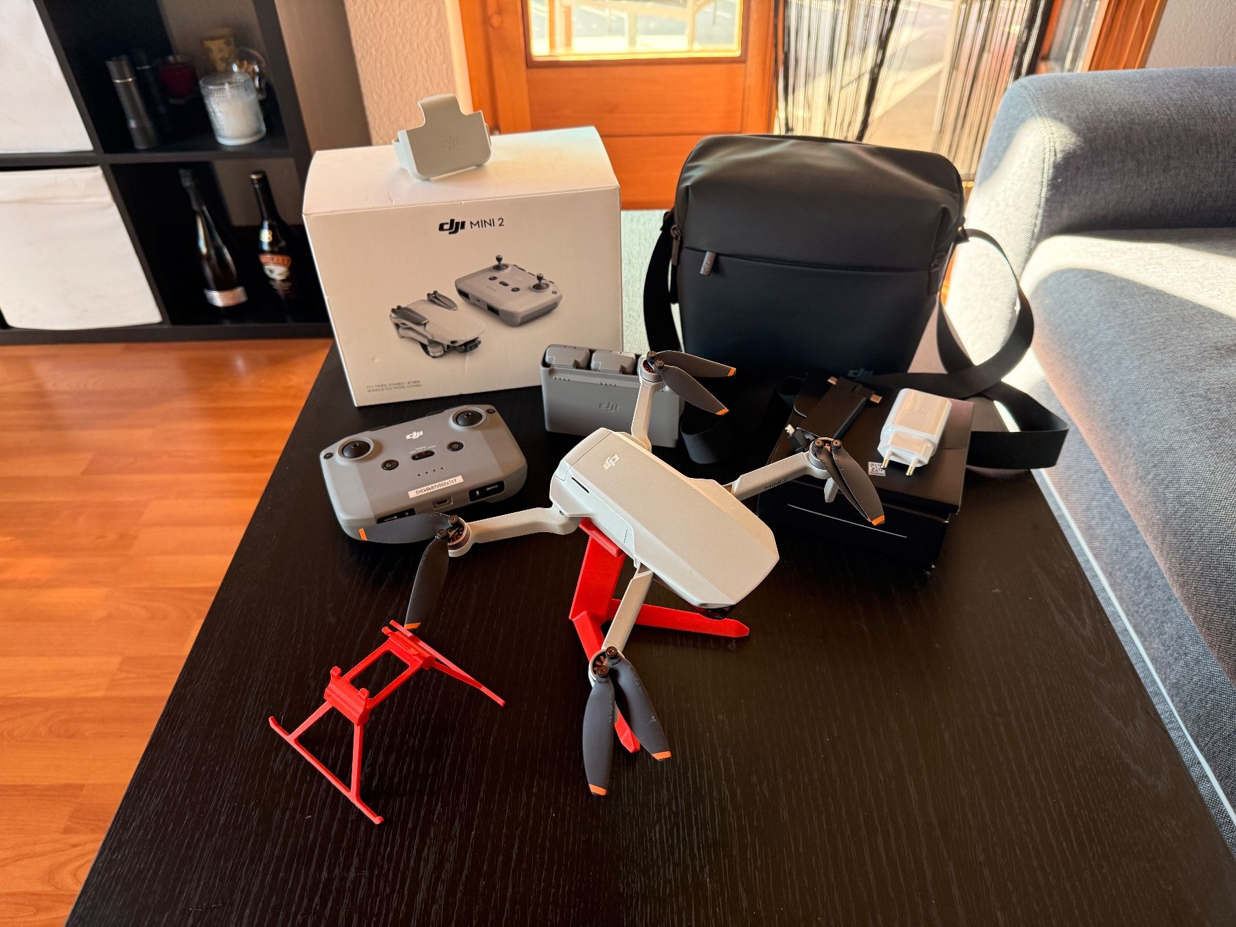 DJI RC Kits de montage: Neuwertige Drohne Dji Mini 2 Fly More Combo – D'occasion à Pohlern par Deskjet4