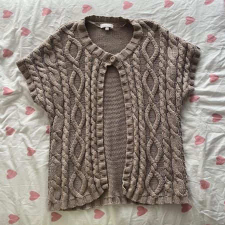 Cream knitted cardigan with a button-up front, size L