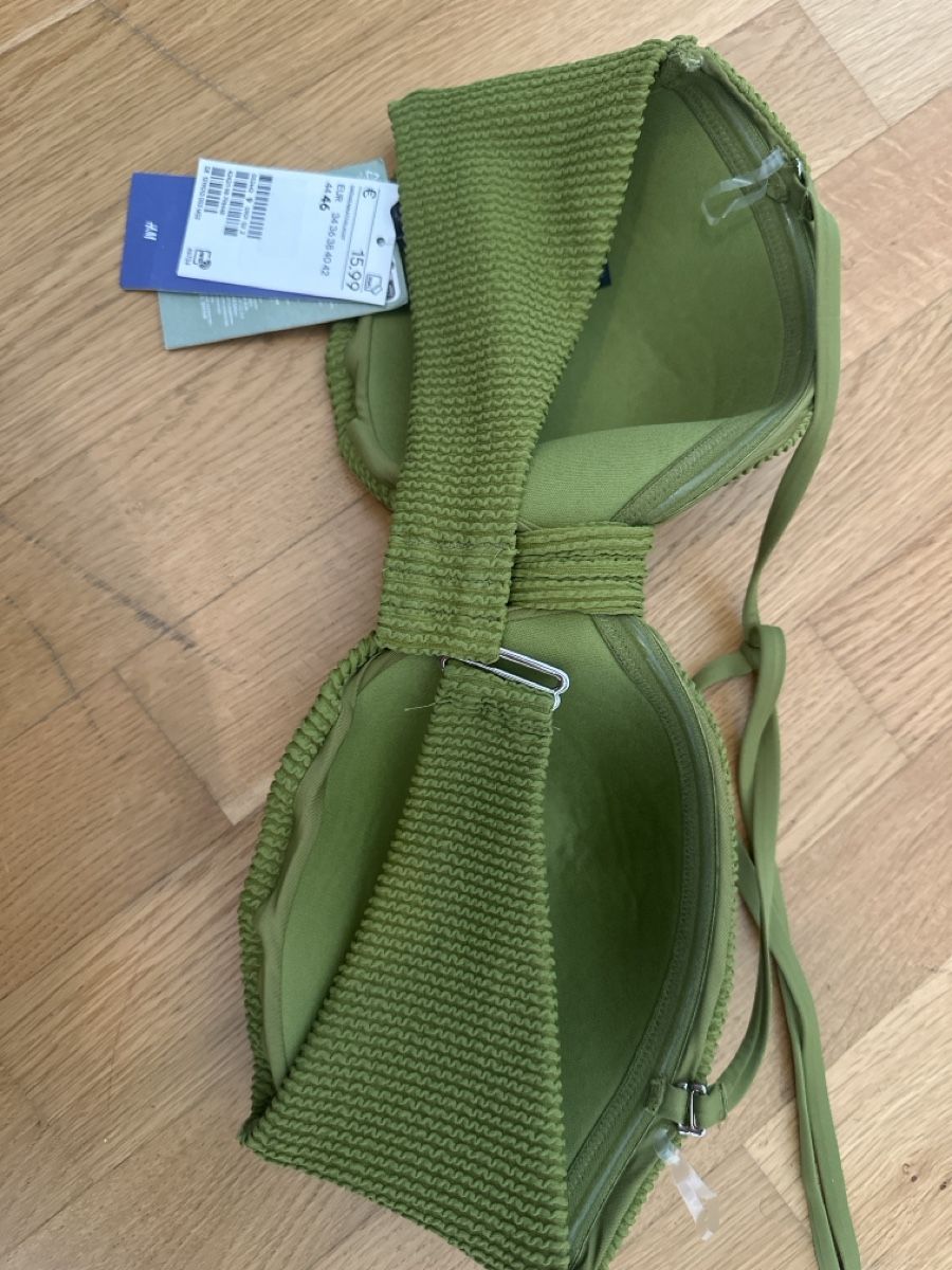 H&M Tops: Schöner Bikini-Top in Olivgrün – Neu und originalverpackt aus Illnau von ais_qm7t 2