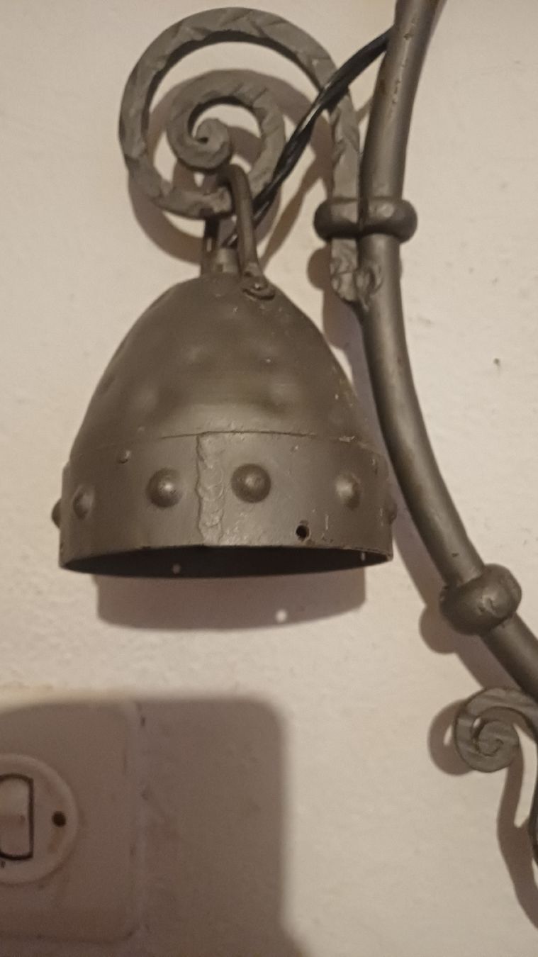 Lampade: Antike geschmiedete Lampe – Usato da Flawil venduto da Naphtali 2