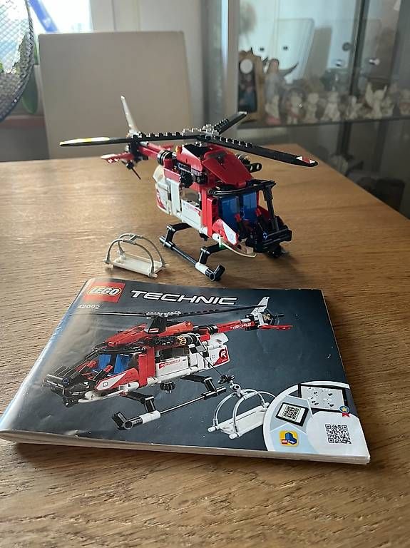 Lego Kit di costruzioni: Rettungshubschrauber 42092 mit OVP – Usato da Olten venduto da Einwegparadies 1