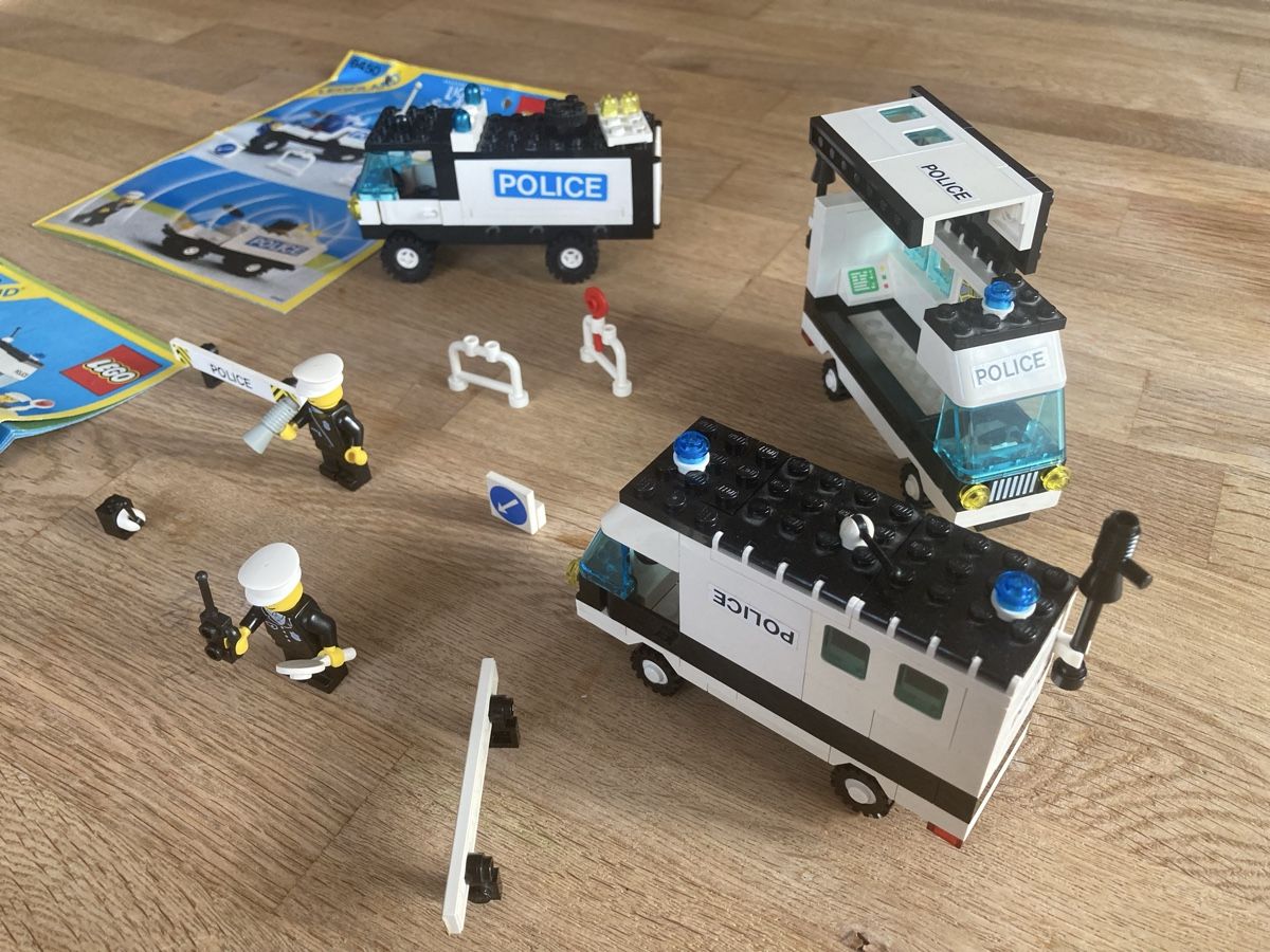 Lego Giocattoli: LEGO Polizei-Sets 6450 & 6676,wie abgebildet – Usato da Staad SG venduto da gab_7dr9 1