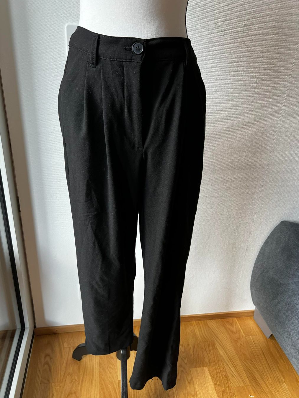 Pantaloni: ✨Hose M /L✨ – Usato da Riehen venduto da edu_92w7 5