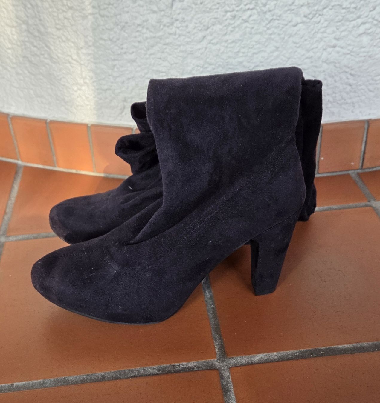 Scarpe da donna: Overknee Stiefel Gr 39 NEU – Nuovo (secondo la descrizione) da Ettingen venduto da ssc_dsr2 2