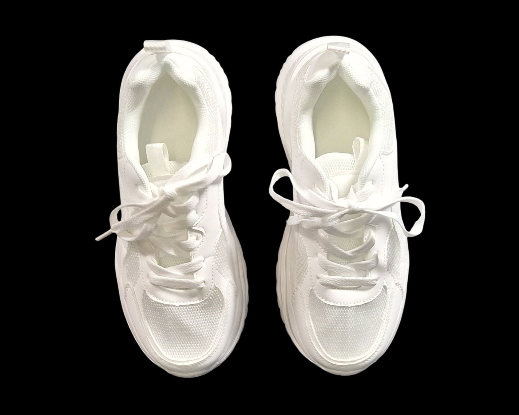 Scarpe da donna: Turnschuhe weiss Gr38 – Nuovo (secondo la descrizione) da Wil SG venduto da Restwert_Wil 1