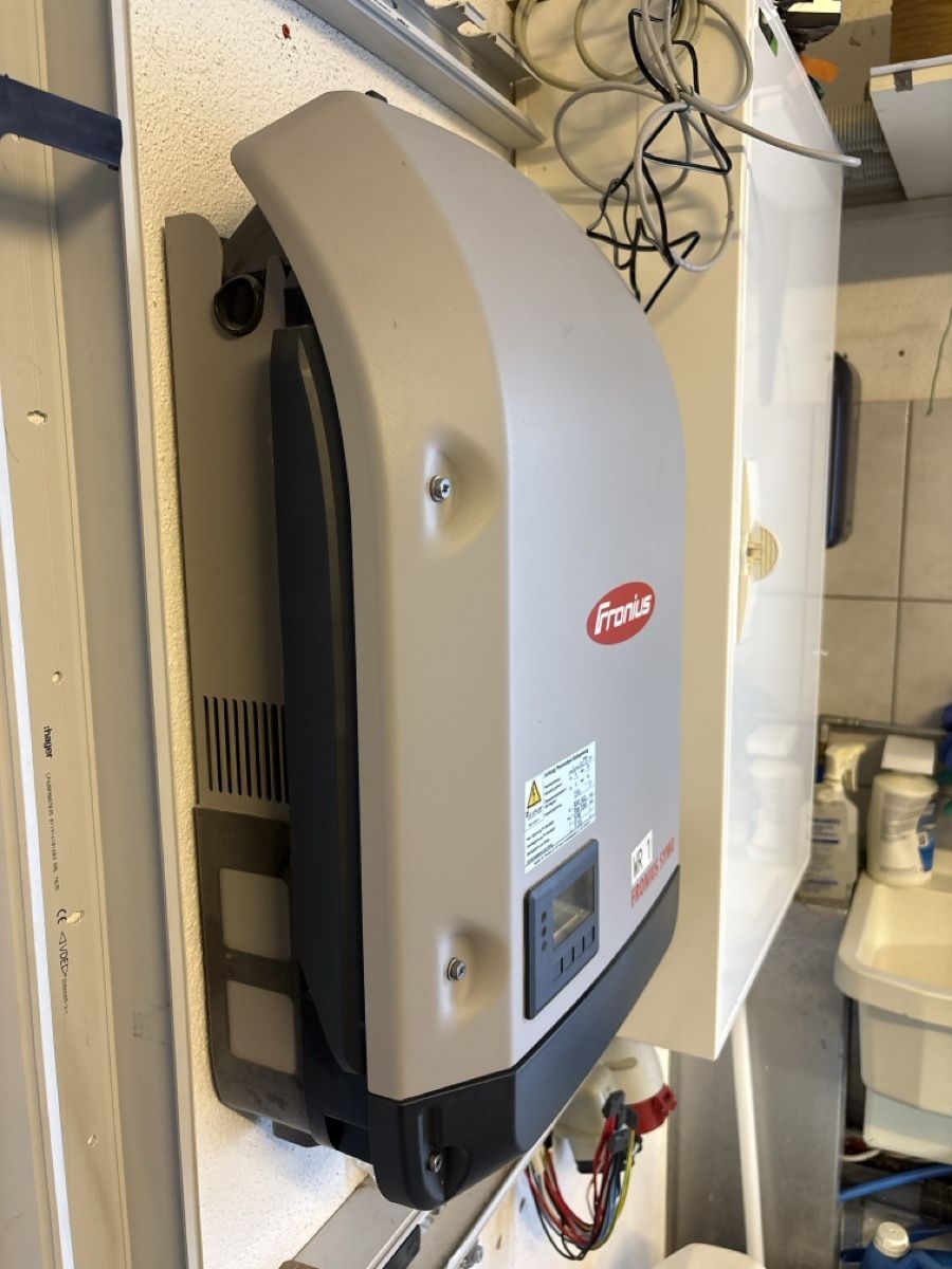 Fronius Inverter: Fronius Symo 8.2-3-M Wechselrichter gebraucht – Usato da Berg SG venduto da Mix70 2