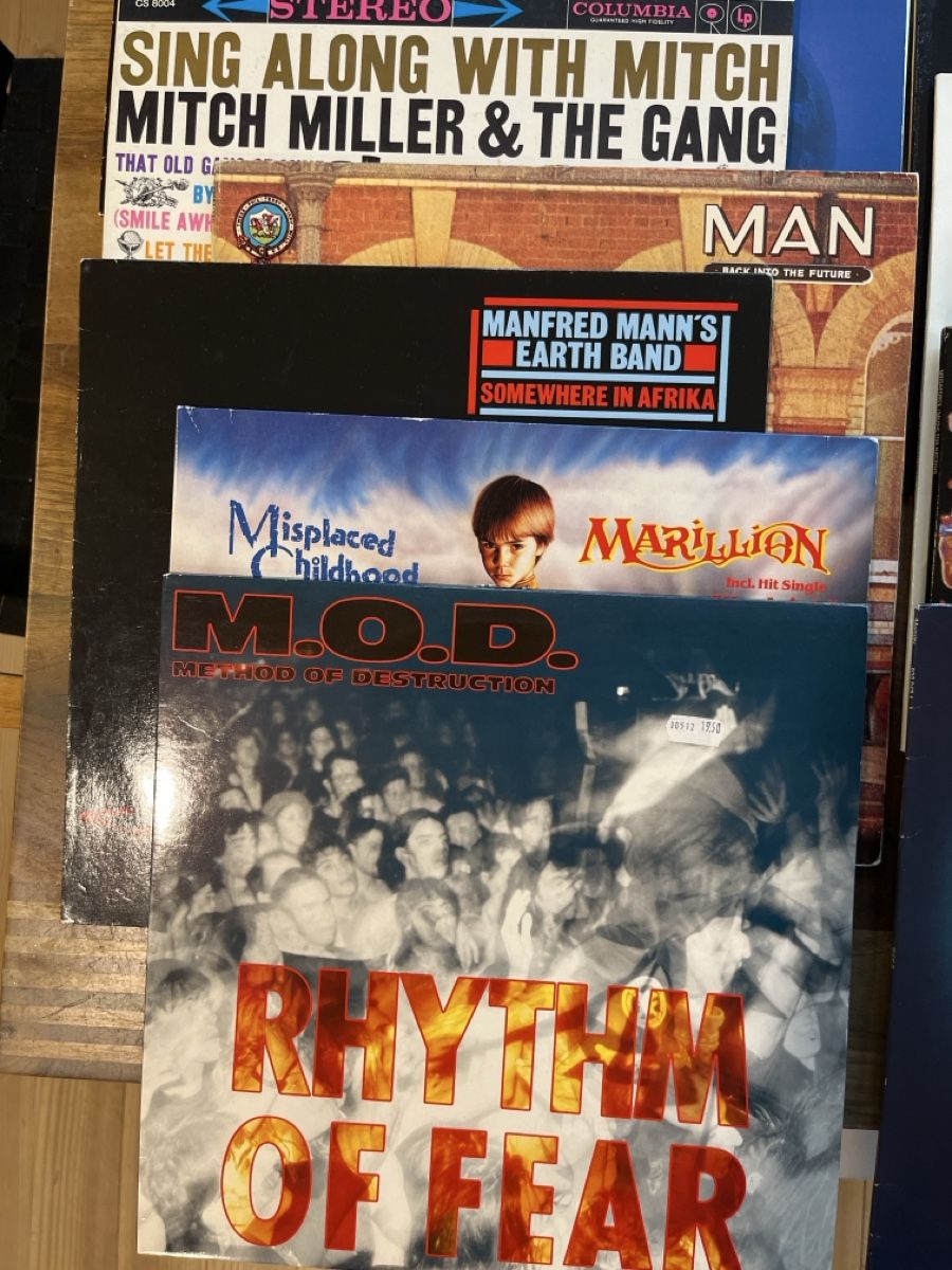 Dischi in vinile: 22 Schallplatten, “M” – Usato da Horgen venduto da Singkaiser 2