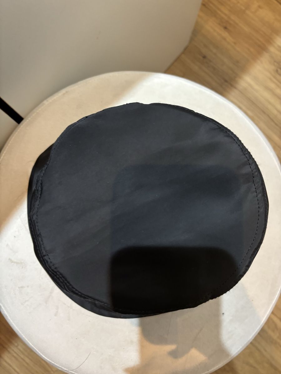 Karl Lagerfeld Copricapi, berretti & cappellini: Karl Lagerfeld Bucket Had – Usato da Höri venduto da Celine.11 3