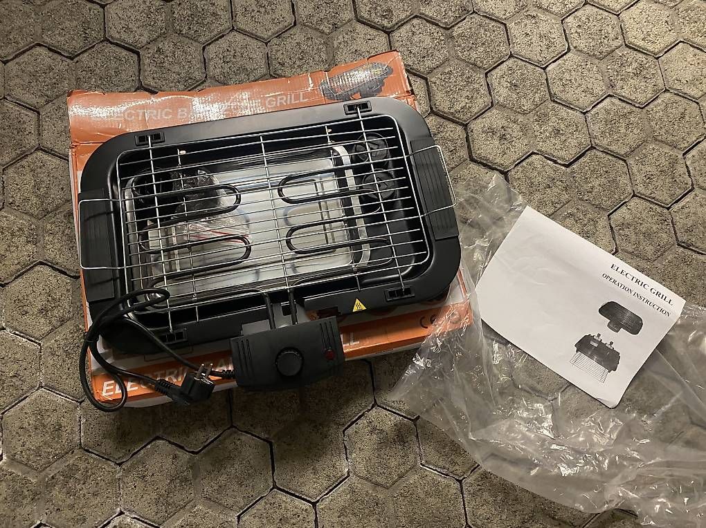 Griglie: Grill Elektrischer Grill  – Usato da Volketswil venduto da Ahot 4