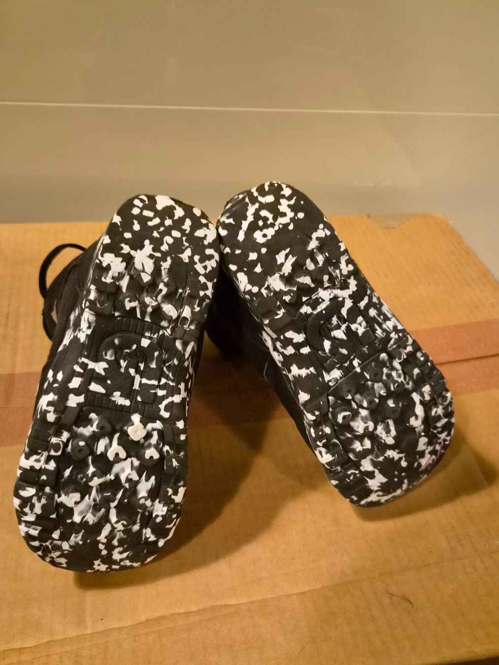 Burton Chaussures garçon: Burton Snowboardschuhe Gr.33 BOA – D'occasion à Oberrieden par Raja011 5