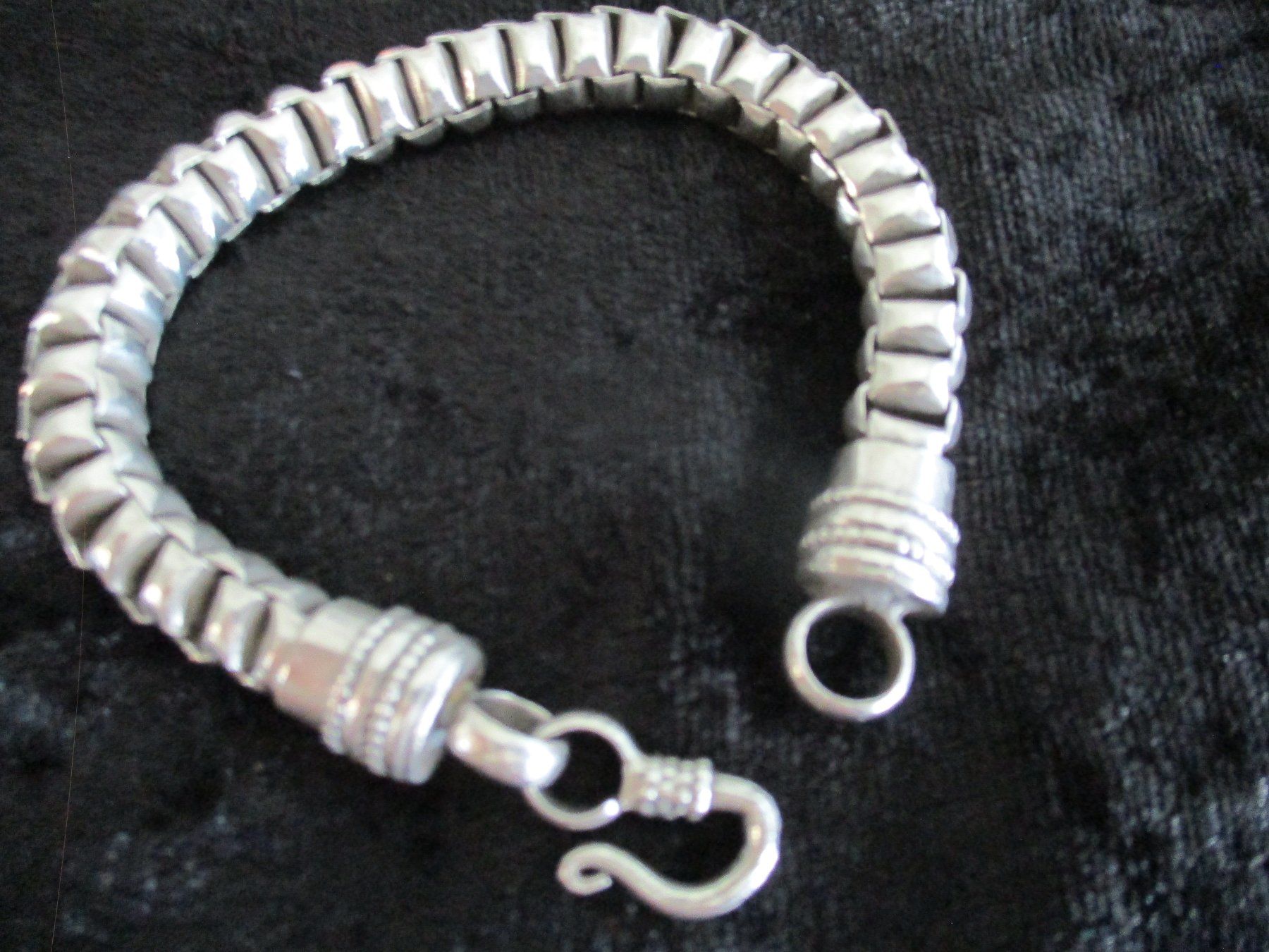 Armbänder & -reifen: Massive Armkette Silber – Gebraucht aus Wil SG von macose47
