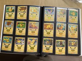 Pokemon Binder inkl. allen 30 Pikachus Celebration Englisch