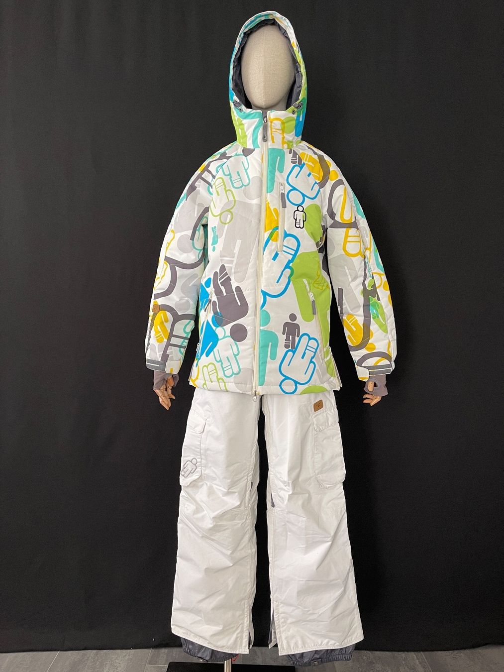 Costumi: ROMP Snowboard Wear – Usato da Emmen venduto da Avviivva_Com2023