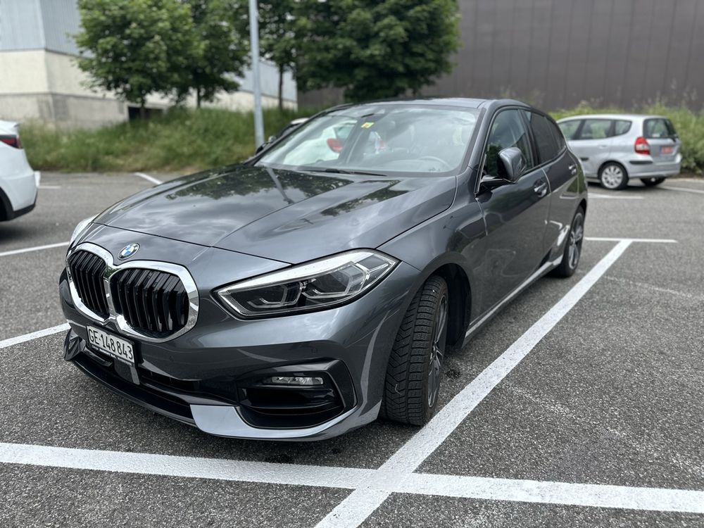 BMW Série 118i, élégante et sportive! 1