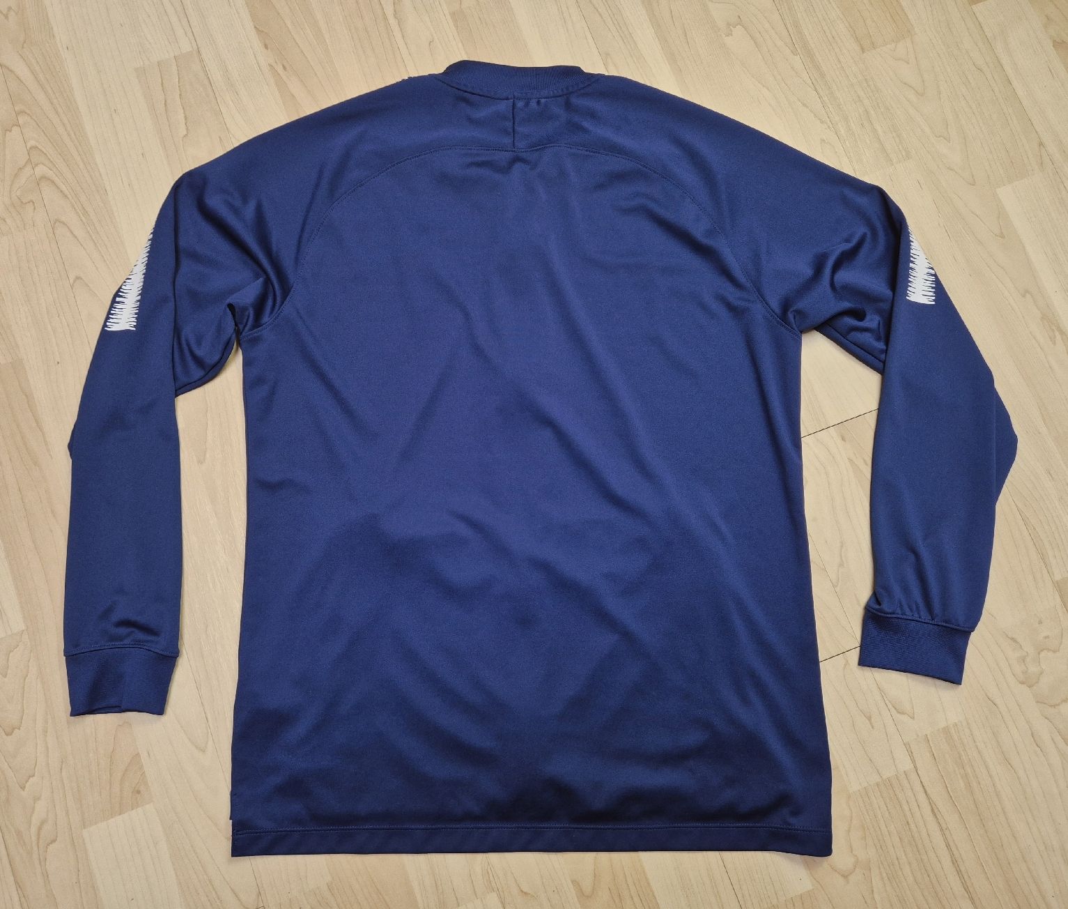 Nike Giacche: Nike 18/19 Tottenham Hotspur Jacke Grösse L – Nuovo (secondo la descrizione) da St. Gallen venduto da CaliSunshine 1