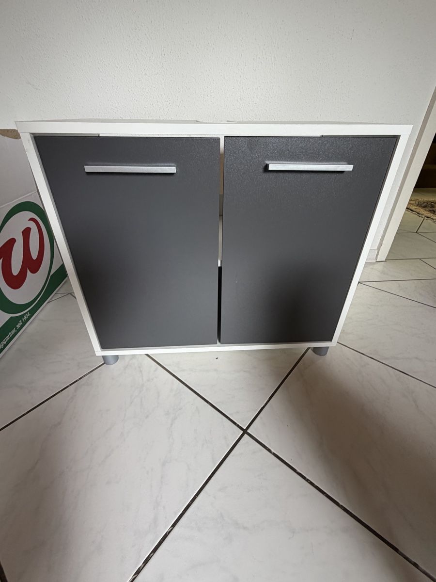 Installations & Meubles: Badunterschrank – Neuf (Voir description) à Härkingen par shaggy70