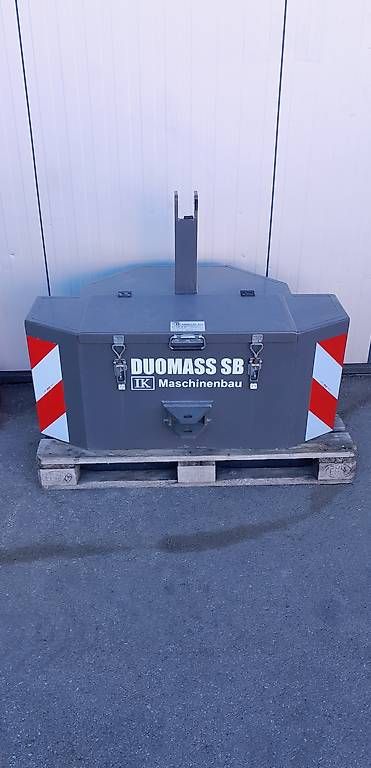 Trattori: Frontgewicht zu Traktor – Usato da Ufhusen venduto da Bamuf