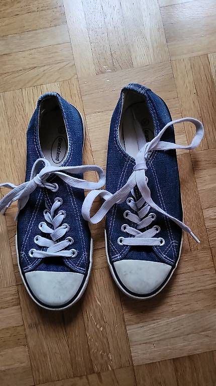 Damenschuhe: Turnschuhe Gr. 36 – Gebraucht aus Rorschacherberg von Maku007