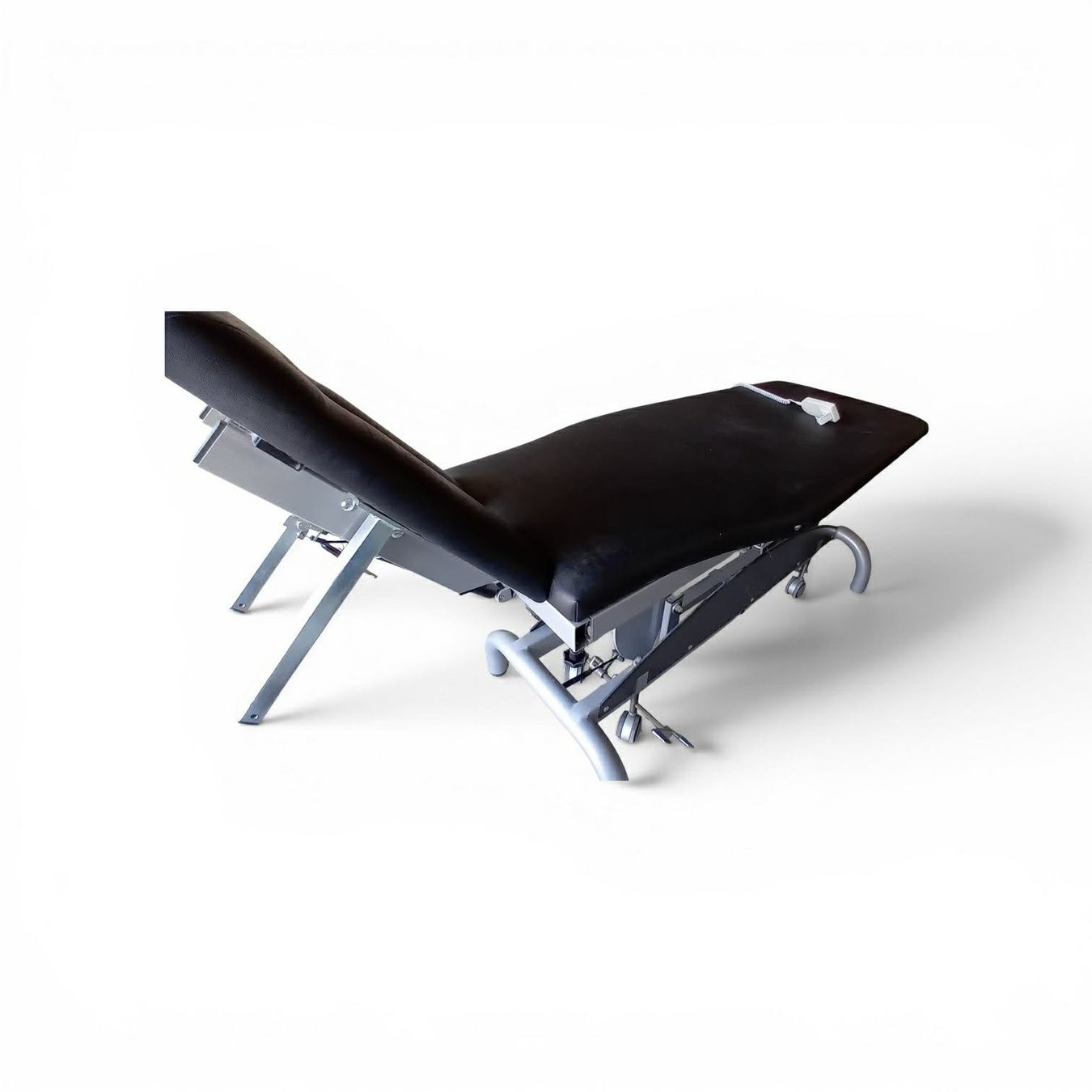 Lettini & sedie per cosmetici: Elektrische Behandlungsliege / Therapieliege / Massageliege – Usato da Möriken AG venduto da S.E.J.J. 1