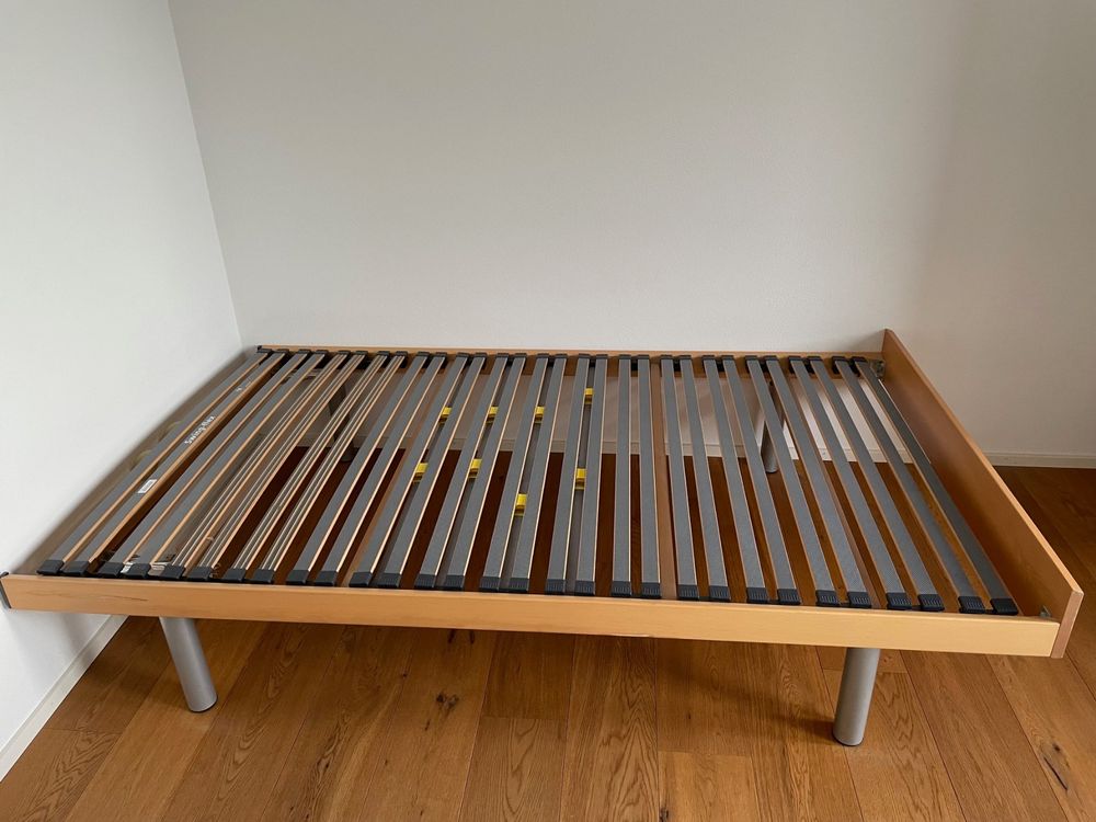 Bett Mit Lattenrost Und Matratze 120x200