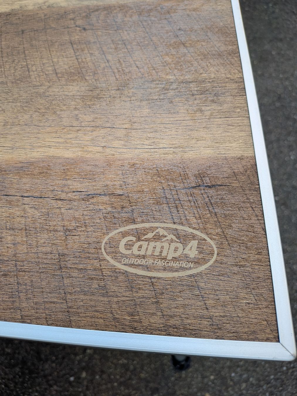 Tische: Sehr edler Camp4-Campingtisch  + 2 Stühle – Gebraucht aus Zürich von Benutzer_istmeinname