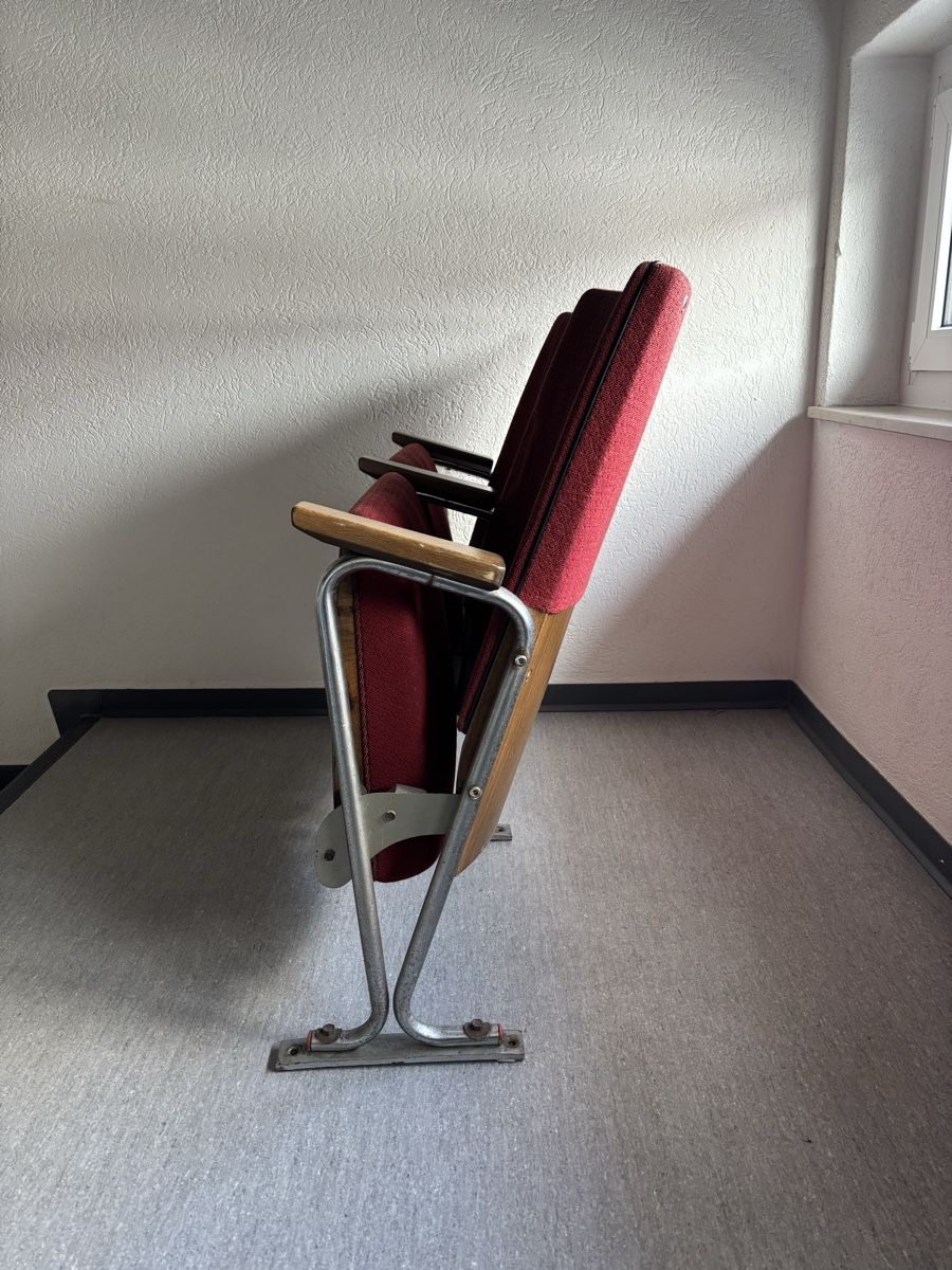 Poltrone: Original DDR Kino Sessel – Usato da Zürich venduto da Uluvuur 4