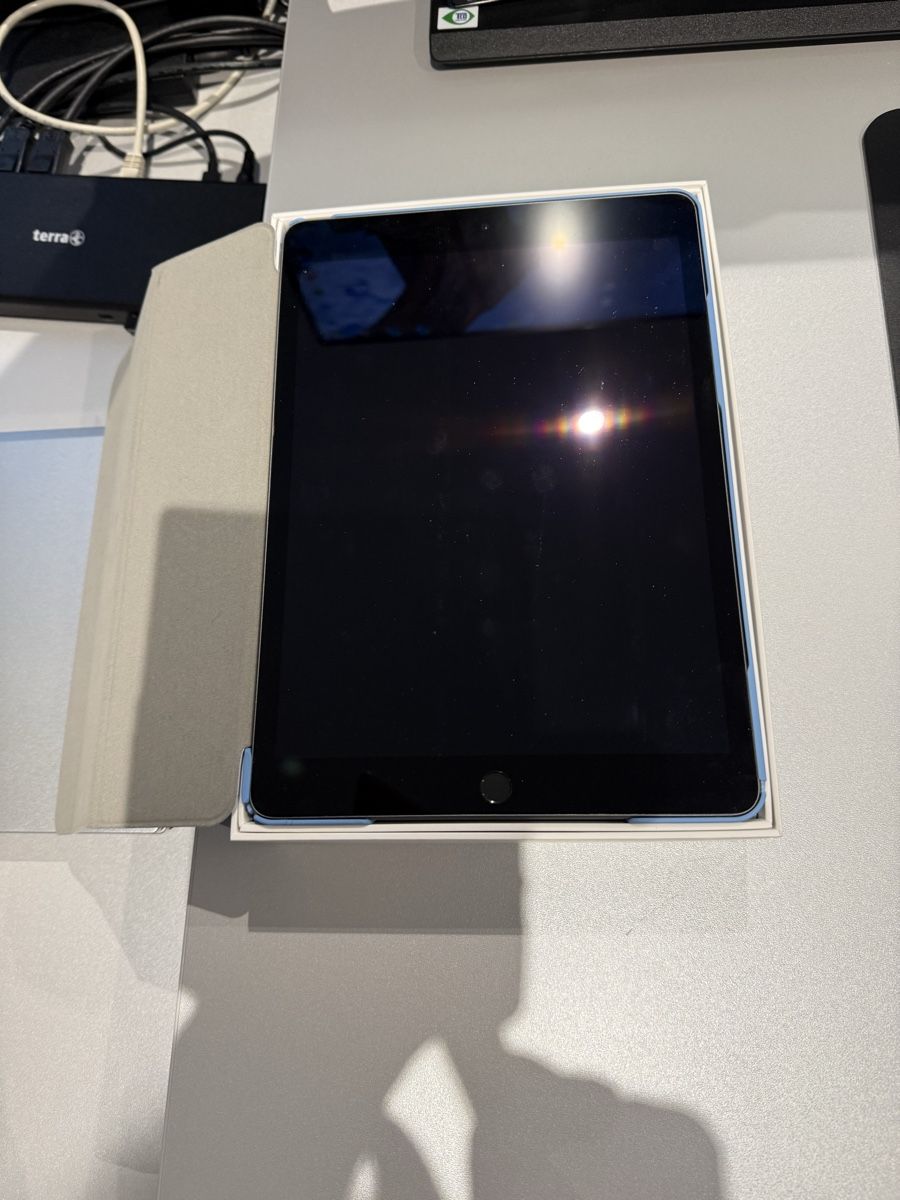 Apple Tablet PC: Apple iPad 9.Generstion – Usato da Oftringen venduto da Oftrige60