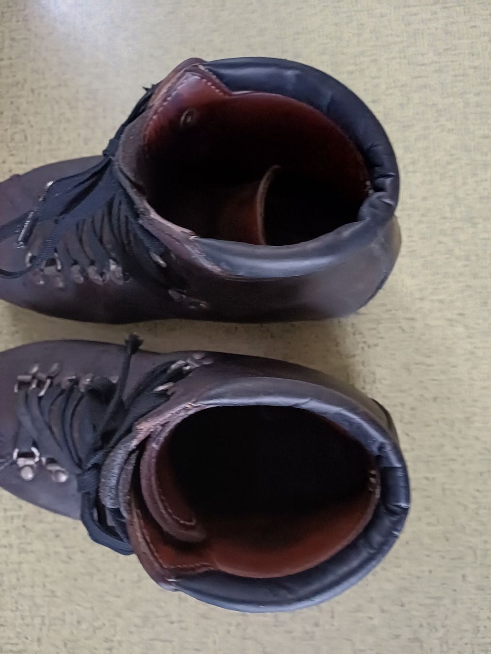 Schweizer Armee Herrenschuhe: Gebirgsschuhe Grösse 42 Breite 7 Schweizer Armee – Gebraucht aus Ebersecken von Napf08 4
