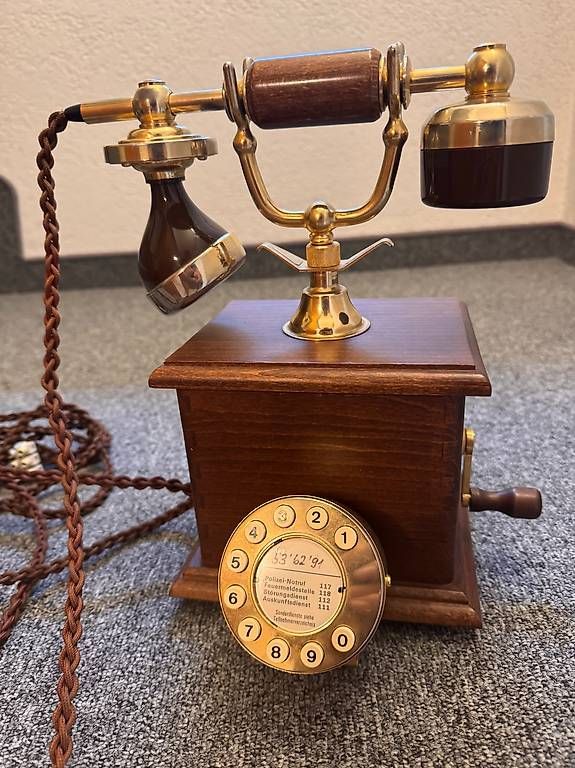 Swisscom Telefoni: Antiker Telefonapparat – Usato da Einsiedeln venduto da zuechi62