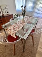 Esstisch mit 4 Calligaris Stühle