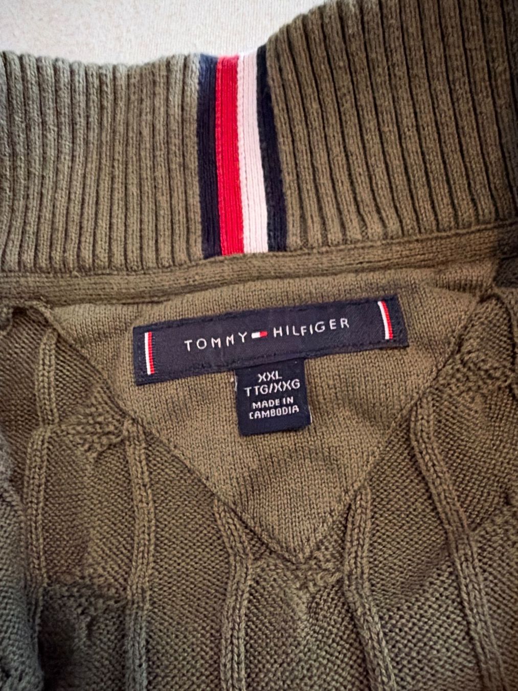 Tommy Hilfiger Maglioni & Felpe: Tommy Hilfiger Pullover oliv Grösse XXL – Usato da Höri venduto da ast_xh9d 1