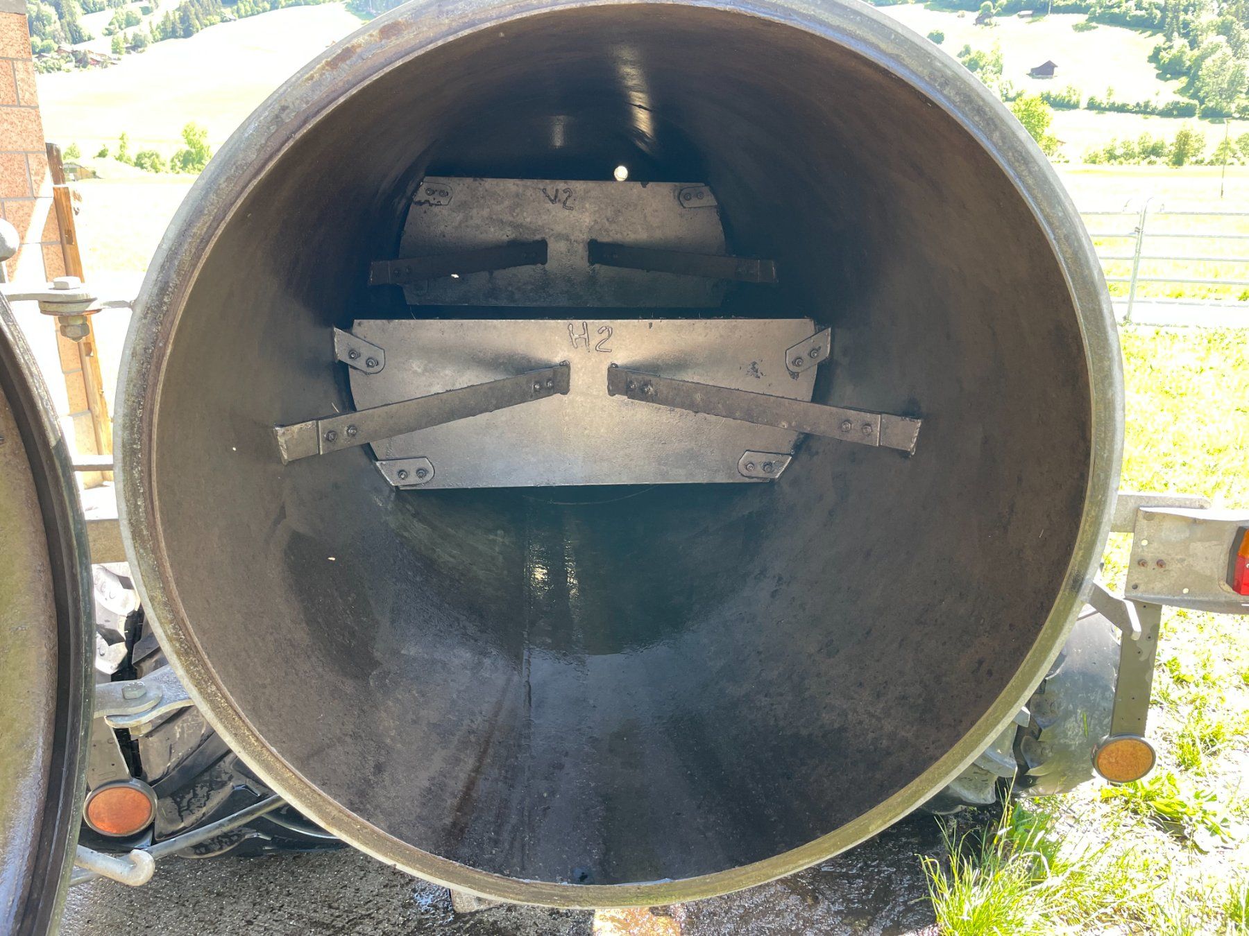 Gülleaufbereitung: Güllefass 3m2 Aufbaufass Aebi – Gebraucht aus Blankenburg von Lylasugus 3