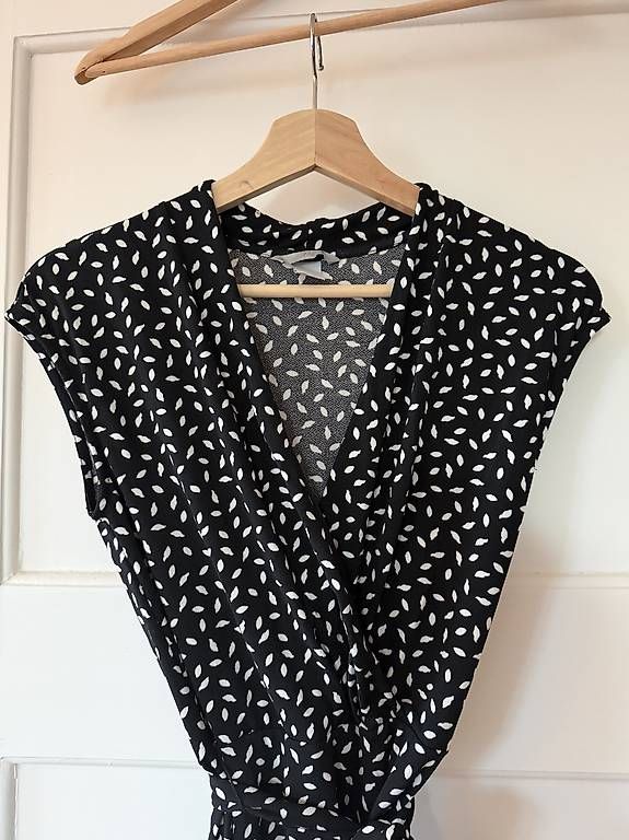 Vestiti: SCHWARZ-WEISSES WICKELKLEID – Usato da Zürich venduto da Nadgb1303 3