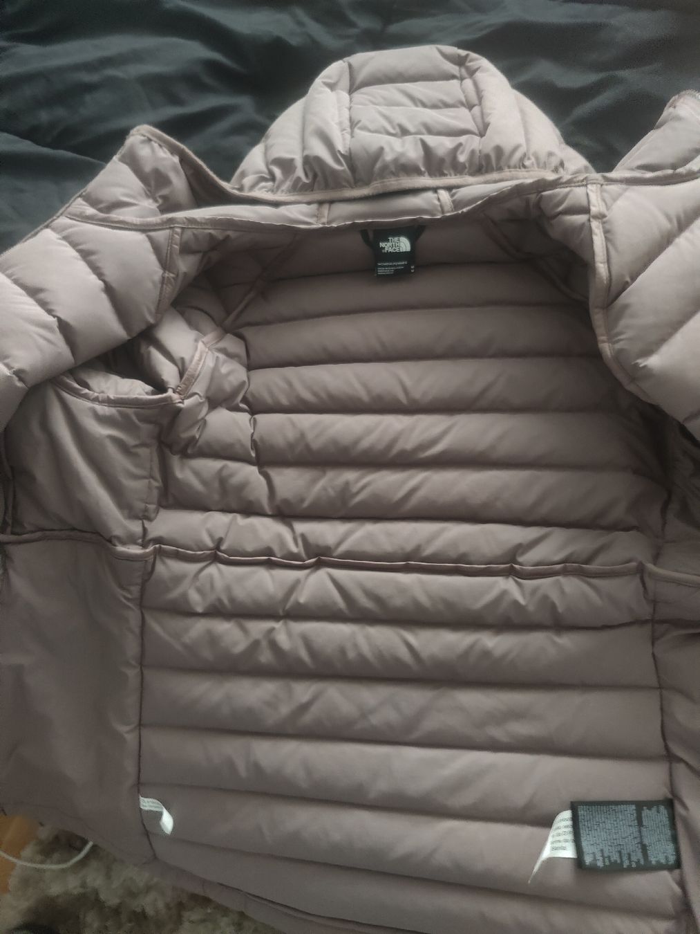 North Face Giacche: doudoune the north face – Nuovo (secondo la descrizione) da Fribourg venduto da cbu_q7ck 4