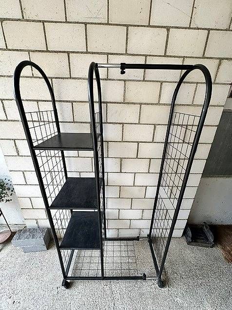 Garderobe: Kleiderständer auf Rollen – Gebraucht aus Elgg von Laluciole02 1