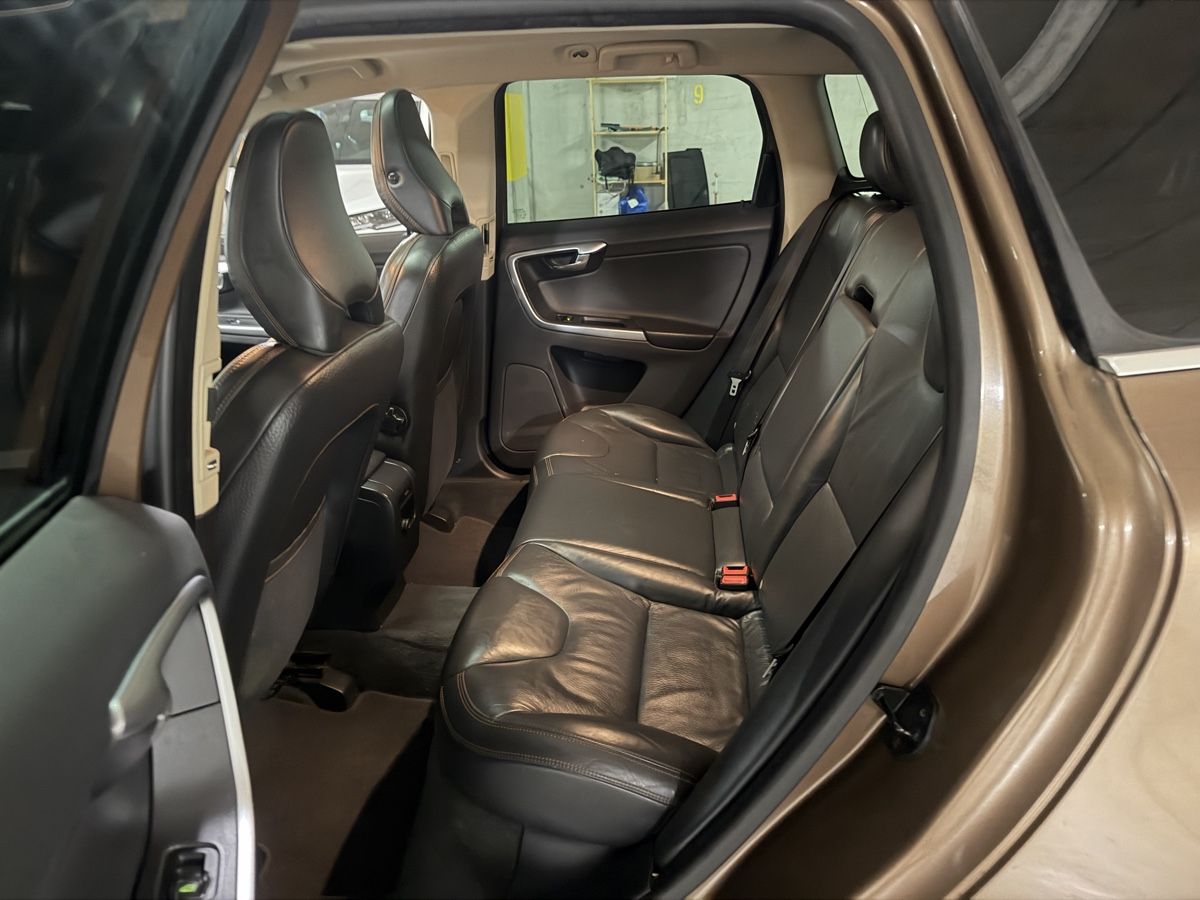 Volvo Autos: Volvo XC60 2.4D – D'occasion à Derendingen par GolfRolf 8